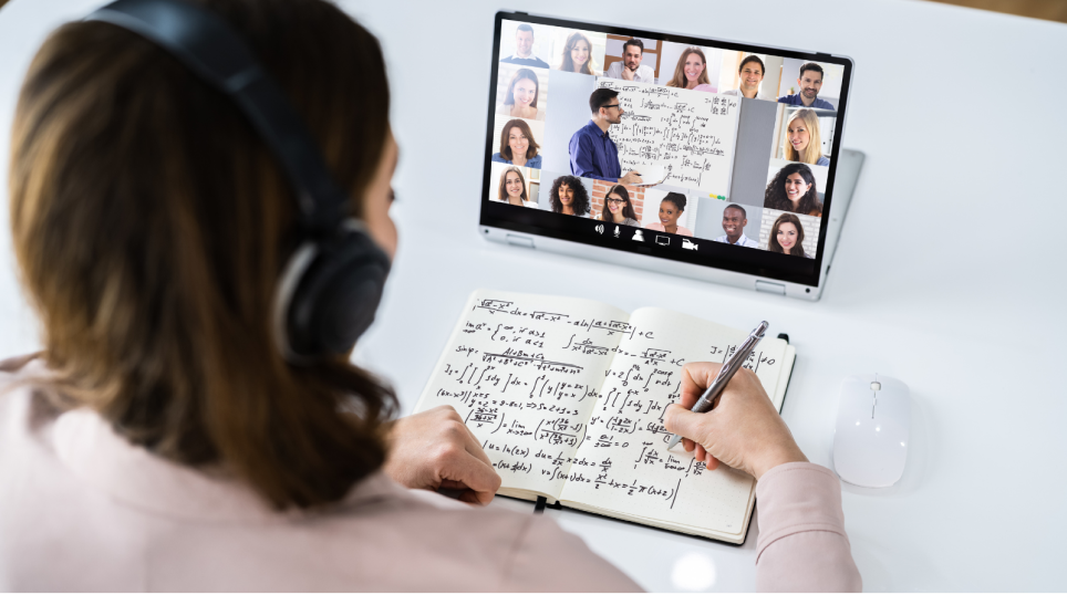 Trabajo colaboartivo en empresa con modelo de smart working