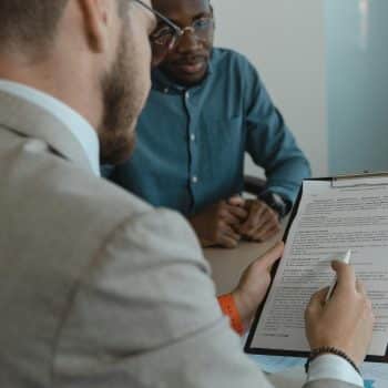 Entrega del feedback en 2026: el 28,5% de las evaluaciones nunca llega al empleado